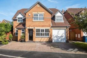 4 bedroom Detached t...